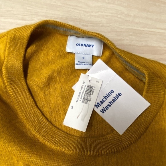 Old Navy Yellow Light Weight Sweater Size Small NWT - Picture 4 of 7